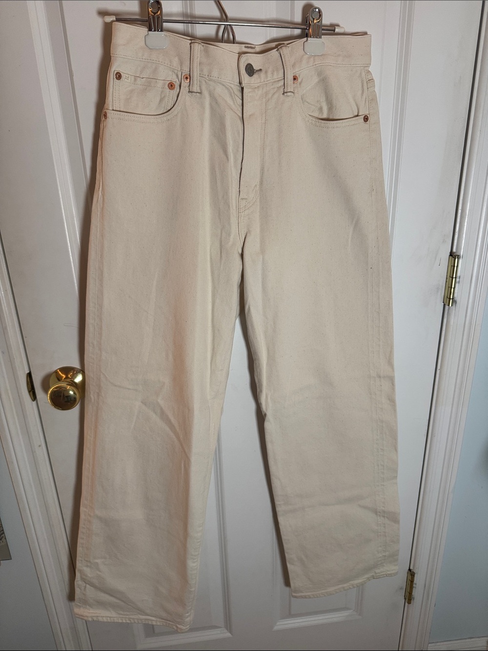 American Eagle 77 Premium Stovepipe Jeans (Cream)